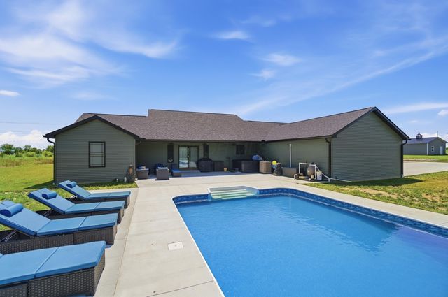 4870 State Route 316 W, Ashville, OH 43103