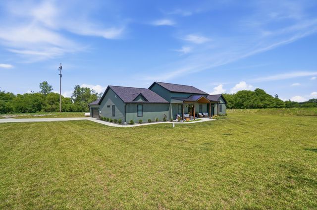 4870 State Route 316 W, Ashville, OH 43103
