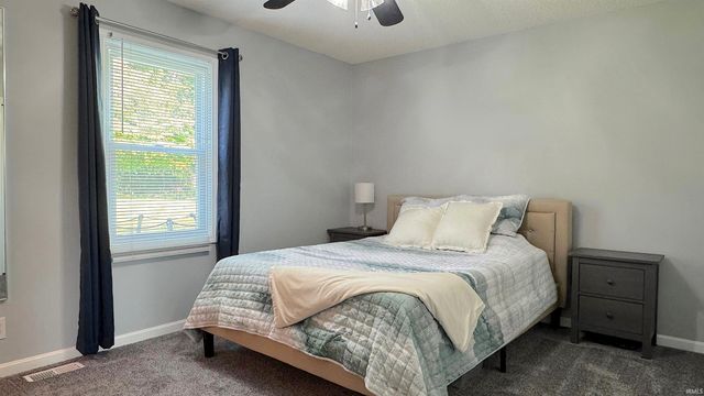 5533 Meadowlark Drive, Evansville, IN 47712