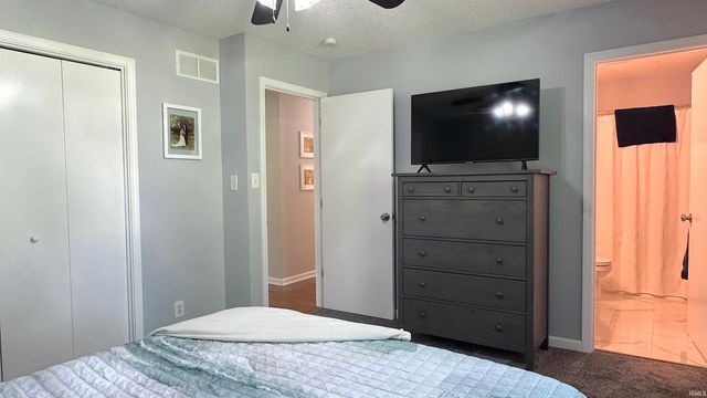 5533 Meadowlark Drive, Evansville, IN 47712