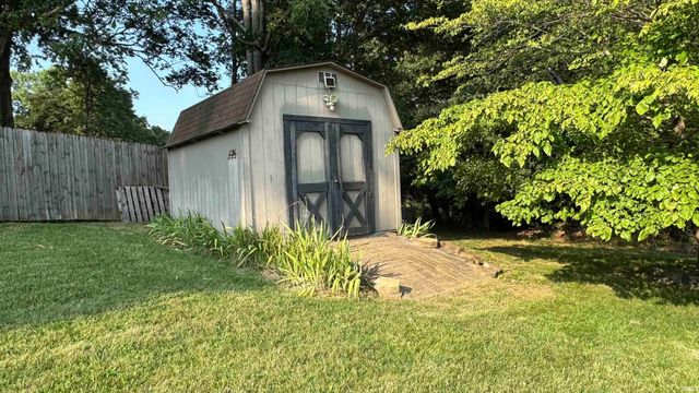 5533 Meadowlark Drive, Evansville, IN 47712