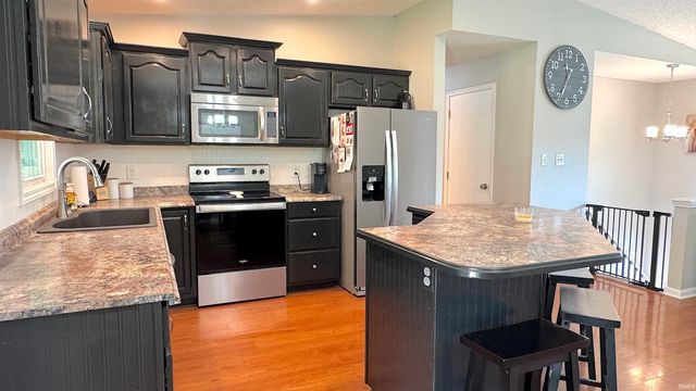 5533 Meadowlark Drive, Evansville, IN 47712