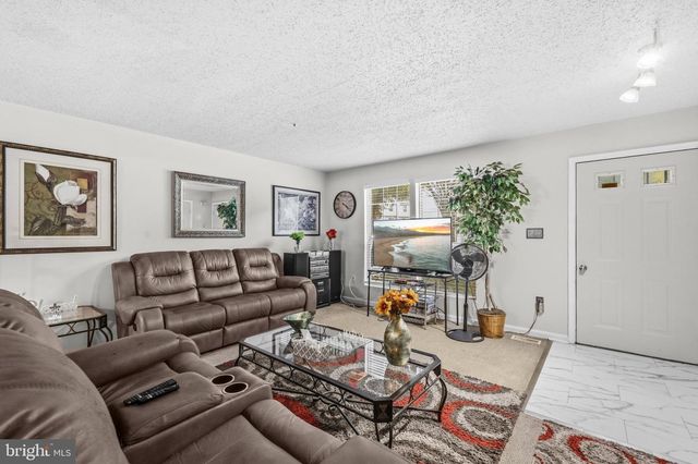 6724 MOUNTAIN LAKE PL, Capitol Heights, MD 20743