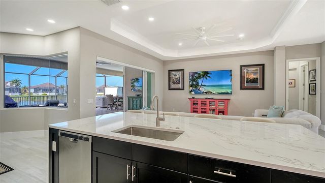 6220 SIGNATURE POINTE LANE, Bradenton, FL 34210