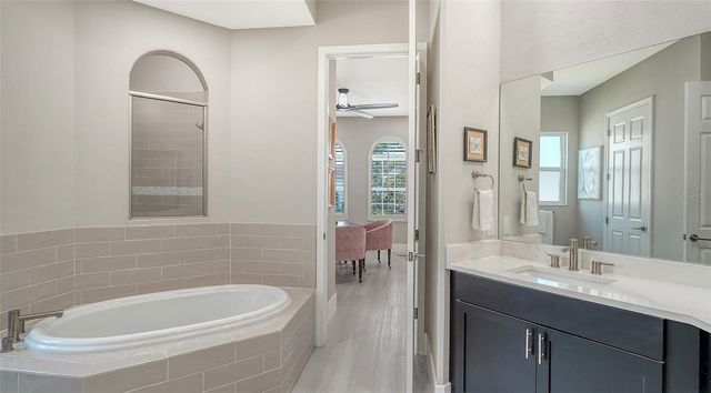 6220 SIGNATURE POINTE LANE, Bradenton, FL 34210