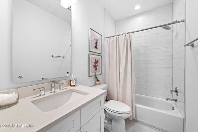 2107 GORDEN Avenue, Jacksonville Beach, FL 32250