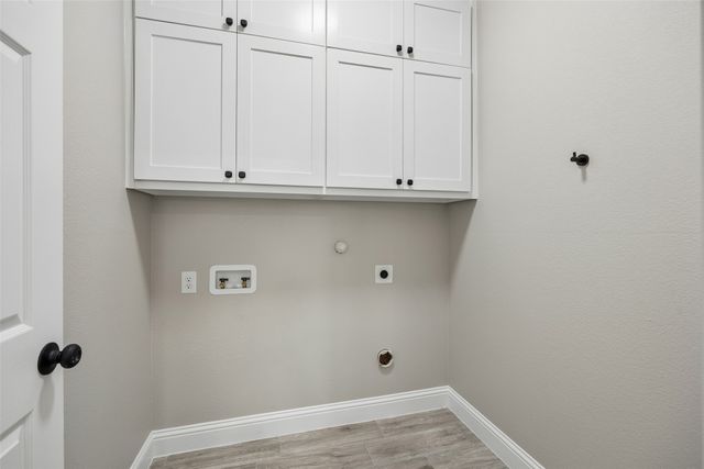 602 W Newton Street, Terrell, TX 75160