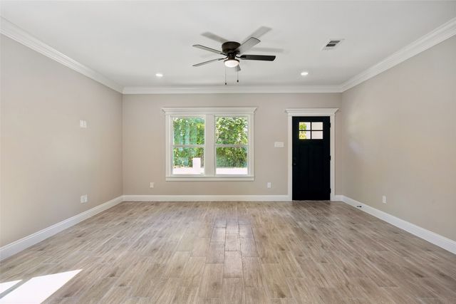 602 W Newton Street, Terrell, TX 75160