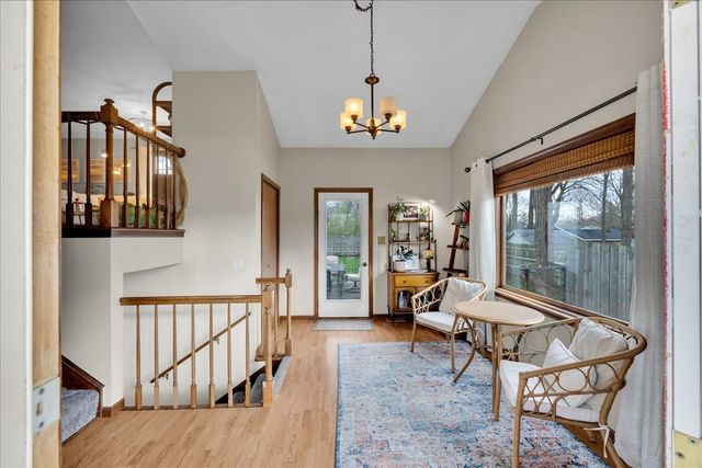 828 S Jefferson Street, Batavia, IL 60510