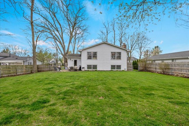 828 S Jefferson Street, Batavia, IL 60510