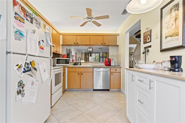 4611 Carambola Circle 27228, Coconut Creek, FL 33066