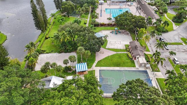 4611 Carambola Circle 27228, Coconut Creek, FL 33066
