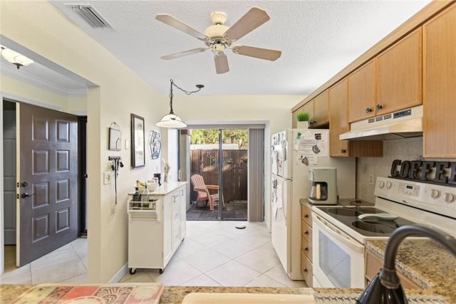 4611 Carambola Circle 27228, Coconut Creek, FL 33066