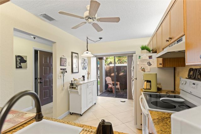 4611 Carambola Circle 27228, Coconut Creek, FL 33066