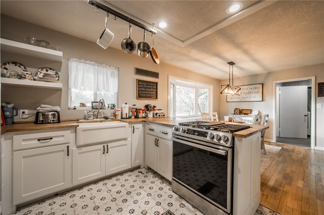 19158 Highway 16, Siloam Springs, AR 72761