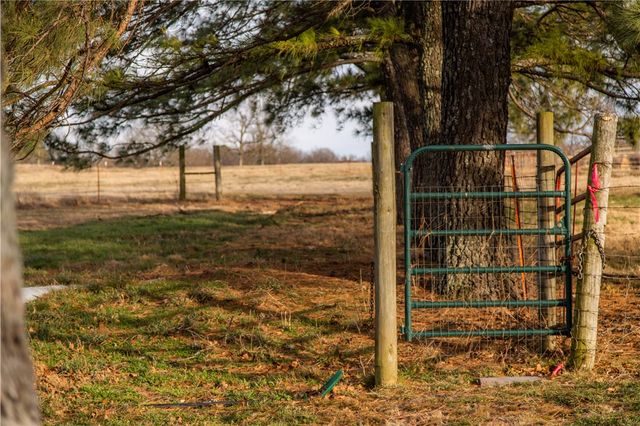 19158 Highway 16, Siloam Springs, AR 72761