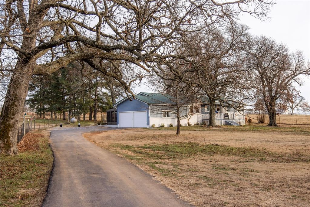 19158 Highway 16, Siloam Springs, AR 72761
