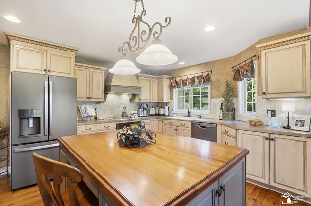 1345 Logans Run Street, Bedford Twp, MI 48182