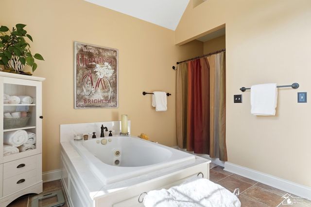 1345 Logans Run Street, Bedford Twp, MI 48182