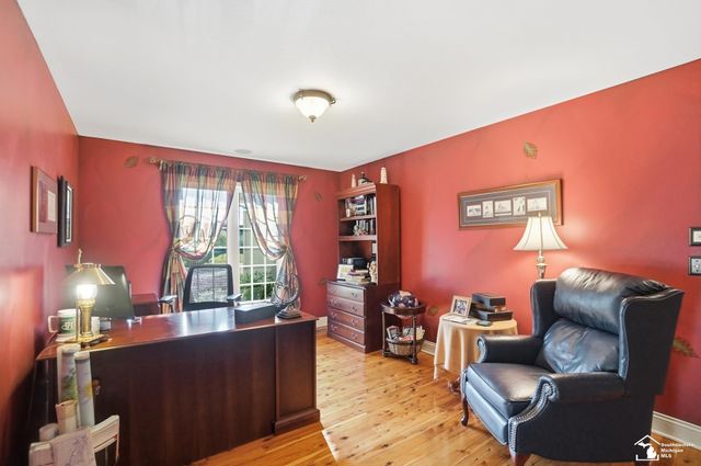 1345 Logans Run Street, Bedford Twp, MI 48182