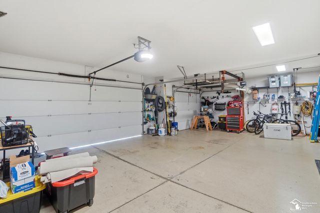 1345 Logans Run Street, Bedford Twp, MI 48182