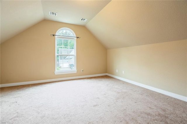 1329 Penrose LN, Chesapeake, VA 23320
