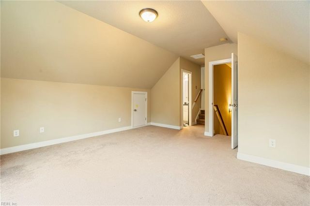 1329 Penrose LN, Chesapeake, VA 23320