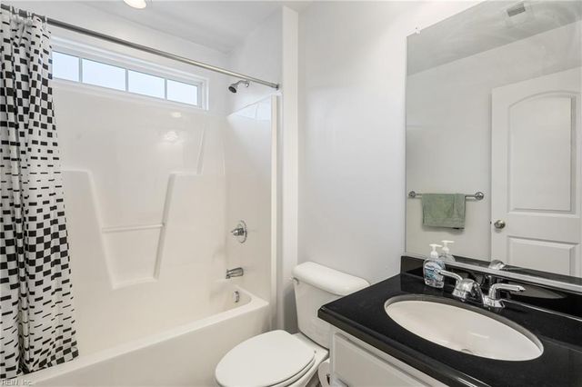 1329 Penrose LN, Chesapeake, VA 23320