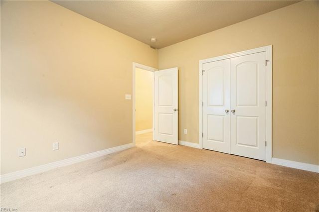 1329 Penrose LN, Chesapeake, VA 23320
