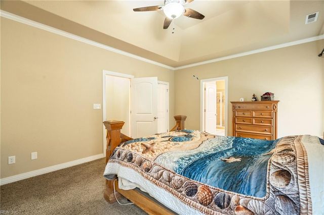1329 Penrose LN, Chesapeake, VA 23320