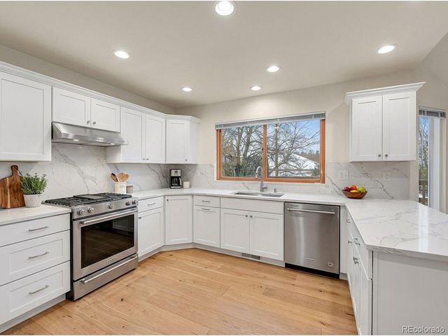 9648 Bellmore Pl, Littleton, CO 80126