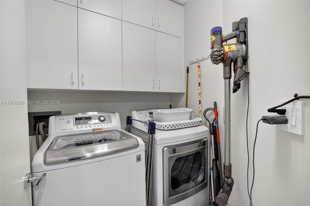 2000 Island Blvd 401, Aventura, FL 33160