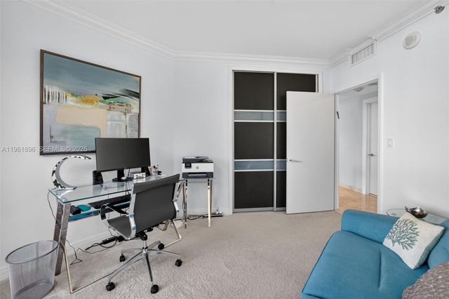 2000 Island Blvd 401, Aventura, FL 33160