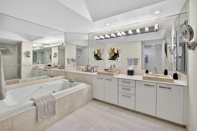 2000 Island Blvd 401, Aventura, FL 33160