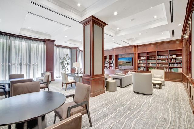 2000 Island Blvd 401, Aventura, FL 33160