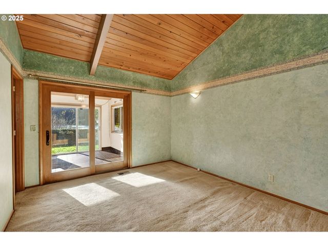 19619 Se COTTONWOOD St, Milwaukie, OR 97267