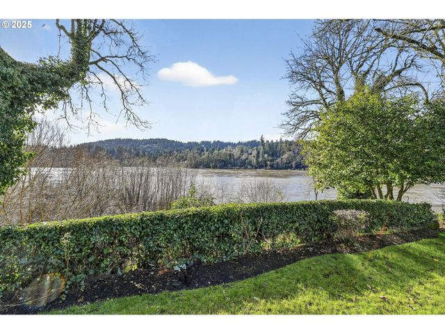 19619 Se COTTONWOOD St, Milwaukie, OR 97267