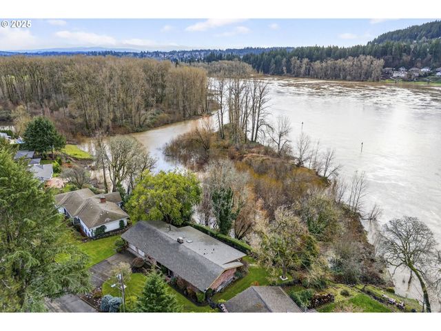 19619 Se COTTONWOOD St, Milwaukie, OR 97267