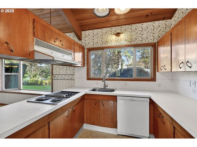 19619 Se COTTONWOOD St, Milwaukie, OR 97267