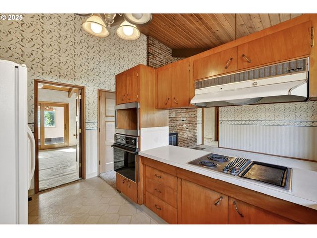 19619 Se COTTONWOOD St, Milwaukie, OR 97267