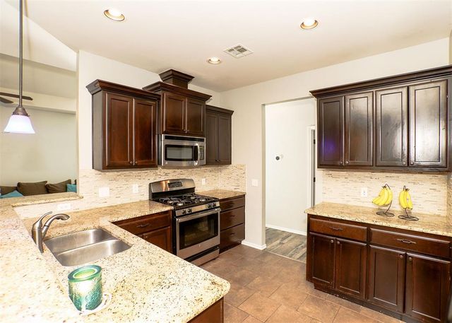 186 Oakridge Drive, Choctaw, OK 73020