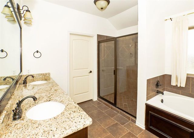 186 Oakridge Drive, Choctaw, OK 73020
