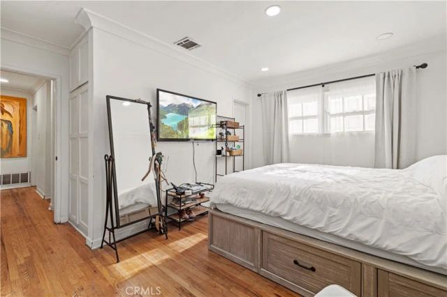 18229 Strathern Street, Reseda, CA 91335