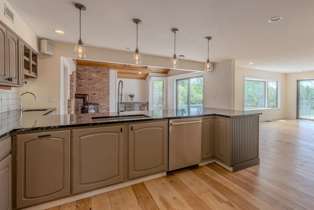 39 Eagle Ridge, Dorset, VT 05251