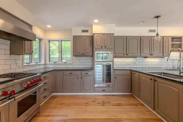 39 Eagle Ridge, Dorset, VT 05251