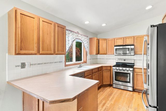 26208 E IDAHO PINES Ln, Newman Lake, WA 99025