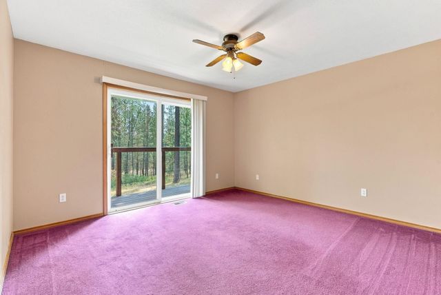 26208 E IDAHO PINES Ln, Newman Lake, WA 99025