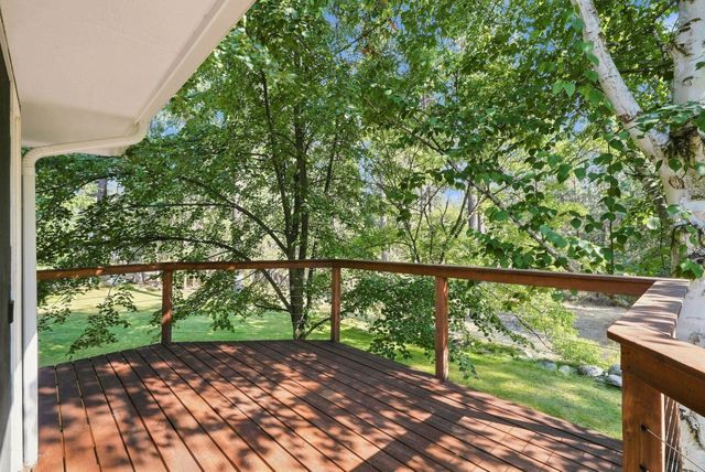26208 E IDAHO PINES Ln, Newman Lake, WA 99025