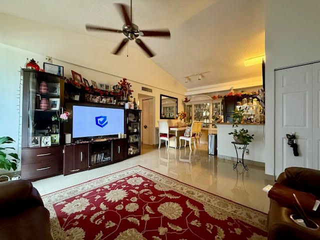 741 Lyons Road 17201, Coconut Creek, FL 33063