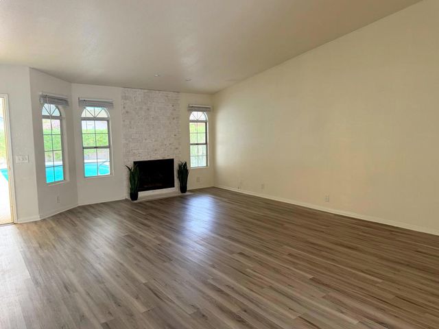 52310 Avenida Madero, La Quinta, CA 92253